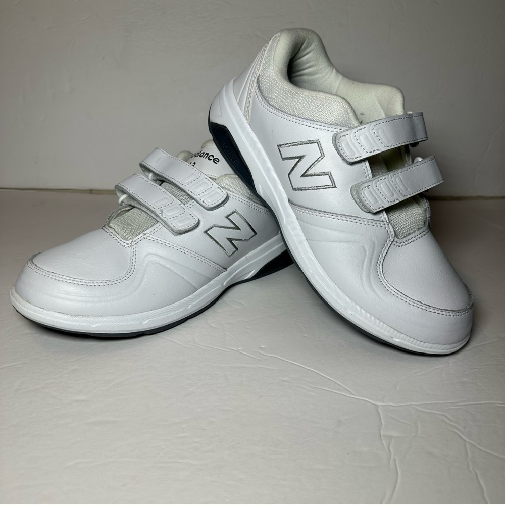 New Balance 813 Sneakers Women's White Hook and Loop Walking Shoes size 8 B